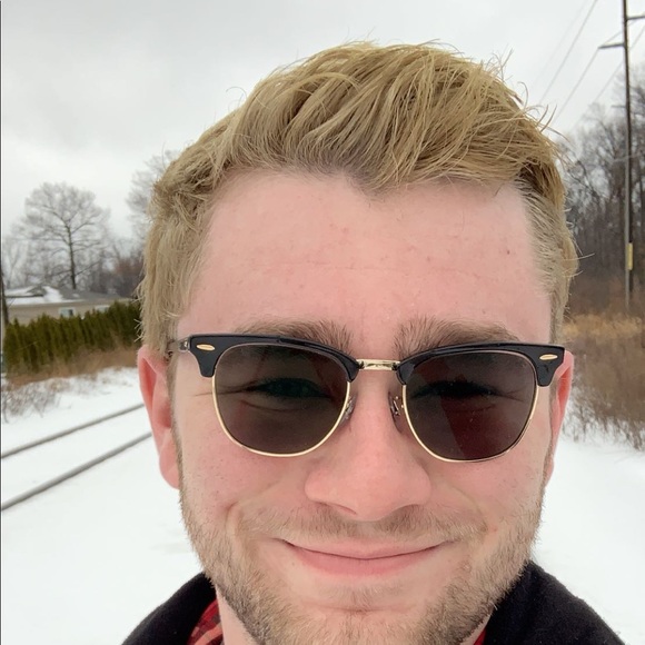 Profile Picture of Nick Sampson (@nsampson17) on Poshmark