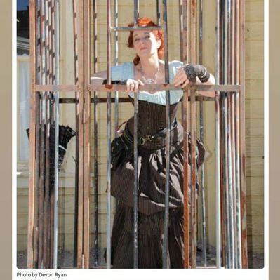 Profile Picture of Your BMG--Chief Costumer Of PNW Antifa Chapter 13a (@LauraSinclairMc) on Twitter