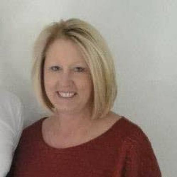 Profile Picture of Debbie Pyle (@dpyle1962) on Poshmark