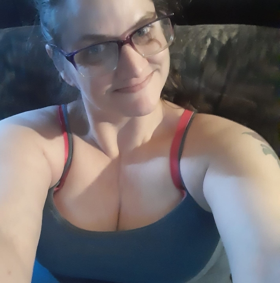 Profile Picture of Chawntel Kuntzman (@chawntel69) on Poshmark