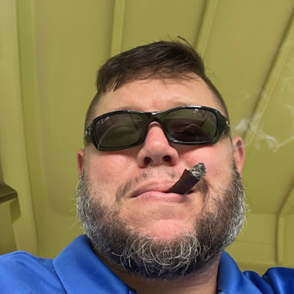 Profile Picture of David Sutton (@davidsutton146) on Poshmark