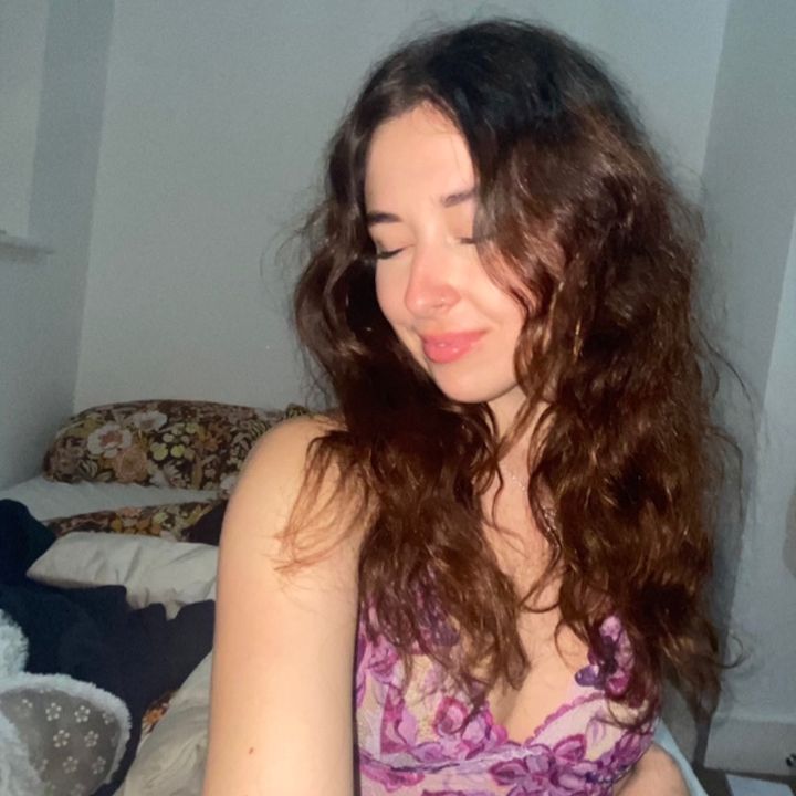 Profile Picture of rubyhallidayy (@rubyhallidayy) on Tiktok