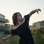 Profile Picture of Jenna Bee (@jennalynnbee3) on Instagram