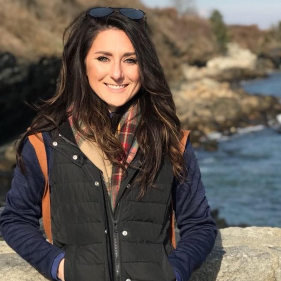 Profile Picture of Jillian Morra (@jmorra88) on Poshmark