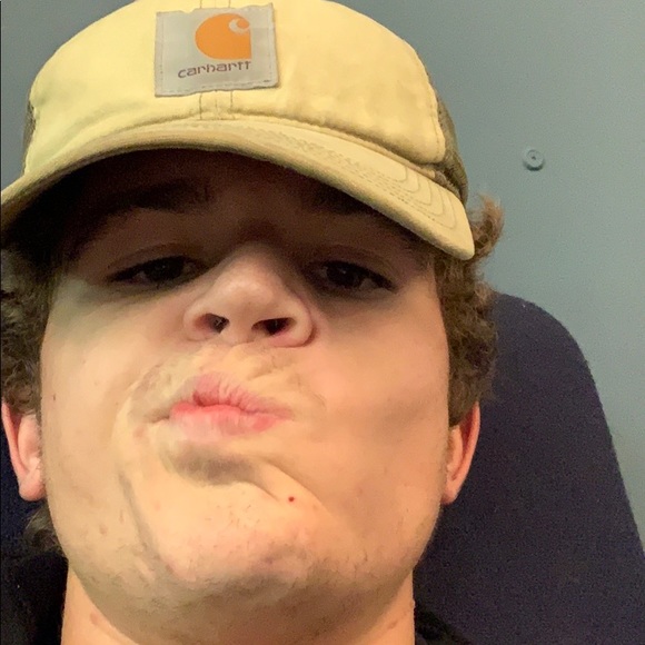 Profile Picture of Michael Lyon (@mllyon1) on Poshmark