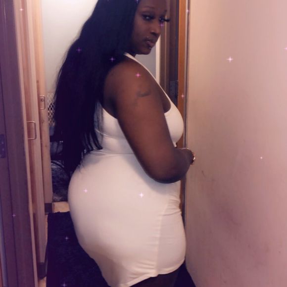 Profile Picture of Kia Scott (@kiascott834) on Poshmark