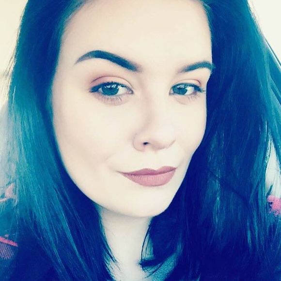 Profile Picture of Anna Walnoha (@anna_67) on Poshmark