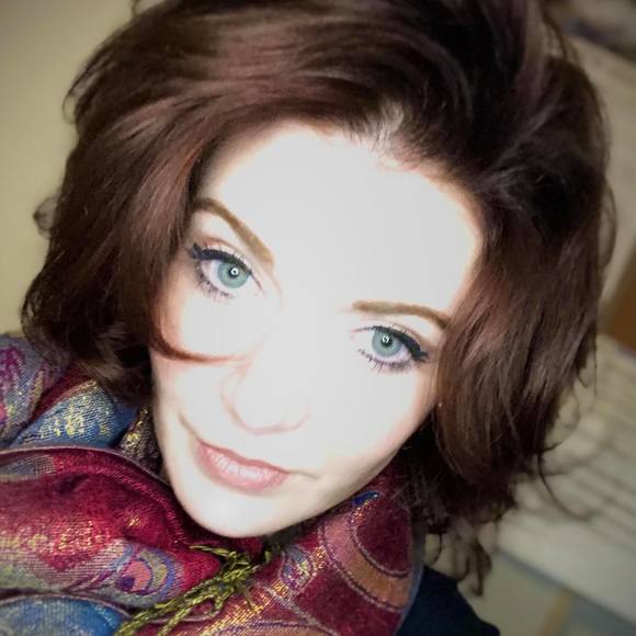 Profile Picture of Katharine Moeller (@katharinemoell) on Poshmark