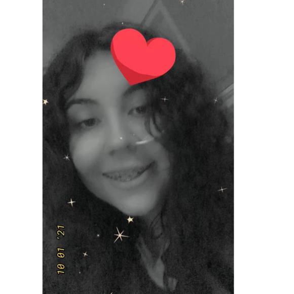 Profile Picture of Hannah Plater (@hannah00863) on Poshmark