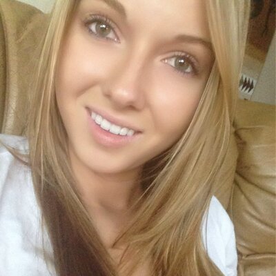 Profile Picture of Julia Sharp (@julia_sharpie) on Twitter