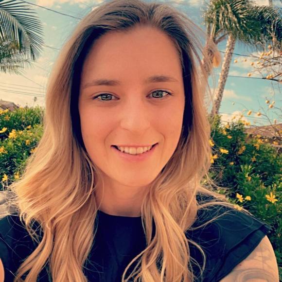 Profile Picture of Chelsea Bunker (@chelseafbla) on Poshmark