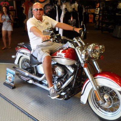 Profile Picture of Paul Symes (@symsey3) on Twitter