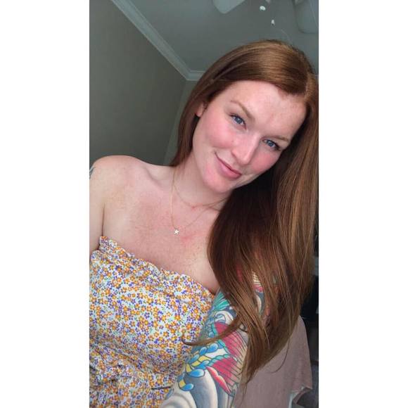 Profile Photo of Colleen Schultz (@coll0682) on Poshmark