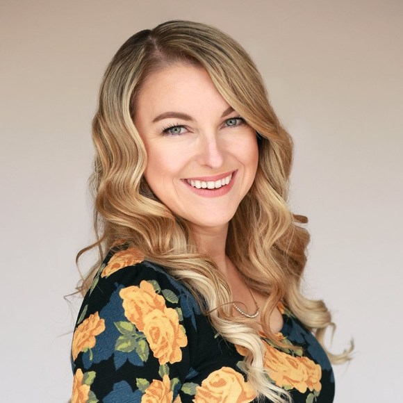 Profile Picture of Jadeylyn Hobbs (@jadeylynh) on Poshmark
