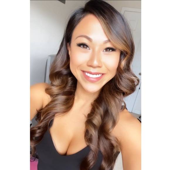 Profile Picture of Katie Chang (@kchang4) on Poshmark
