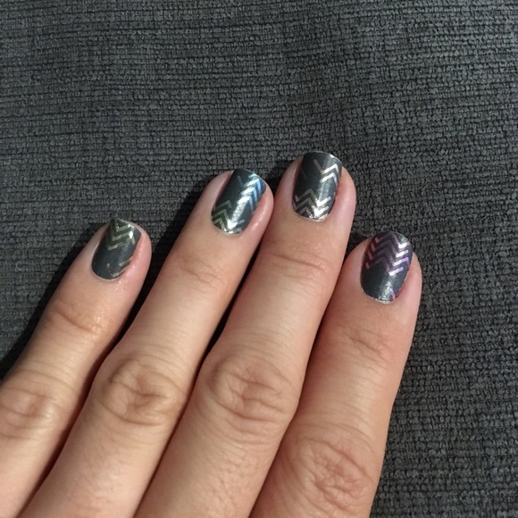 Lyndie Lorenger - Poshmark Profile Picture of Lyndie Lorenger (@lyndiej) on Poshmark