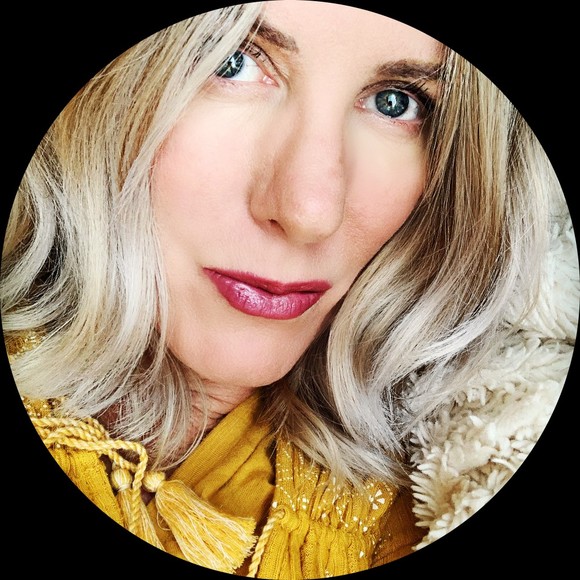 Profile Picture of Tamara Tuttle (@tamaramama) on Poshmark