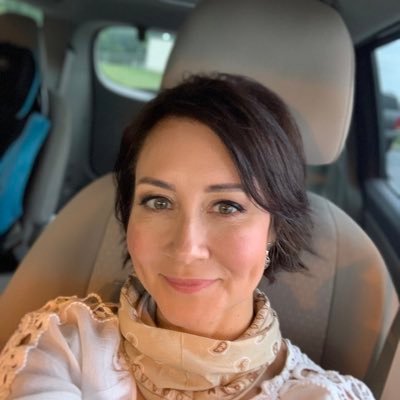 Profile Picture of Springfield Real Estate Darling (@JessicaBetting1) on Twitter