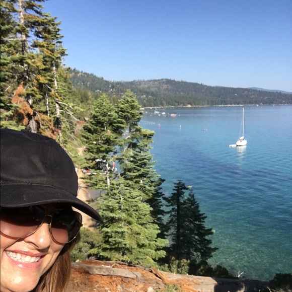 Profile Picture of Thereze Berquist (@bentley101tmb) on Poshmark