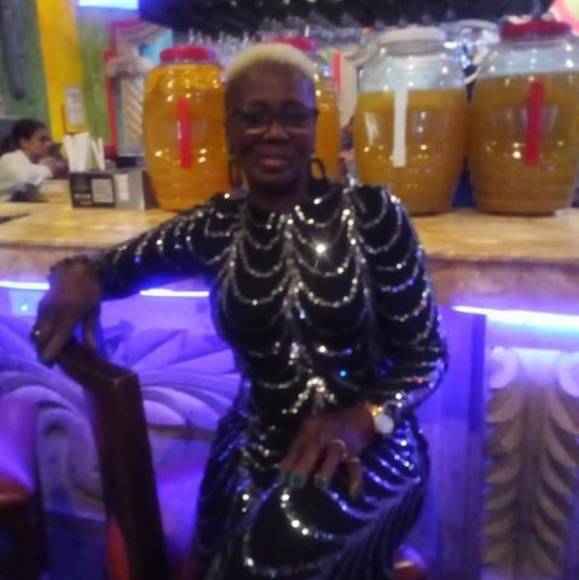Profile Picture of Wanda Simon (@fayesimon1955) on Poshmark