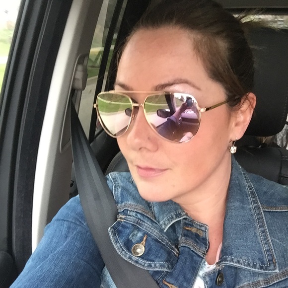 Profile Picture of Sarah Pekaruk (@sarahpekaruk) on Poshmark