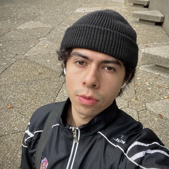 Profile Picture of Alejandro Alvarez (@alepscjr) on Poshmark