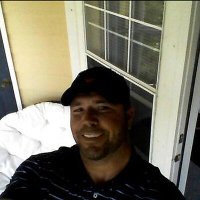 Profile Picture of Neil Lancaster (@hachethead) on Twitter