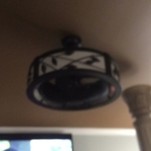 Profile Picture of Lisa Ballotta (@cajb3) on Poshmark