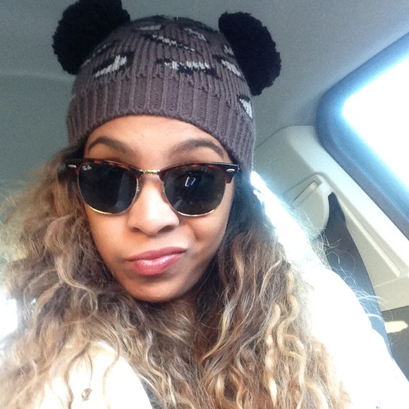 Profile Picture of Kiki Teasley (@kiki1424) on Poshmark