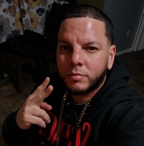 Profile Picture of Wilfredo Colon (@wilnery2000) on Poshmark