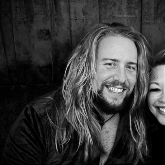 Profile Picture of Joel Akins (@joelashlin) on Poshmark