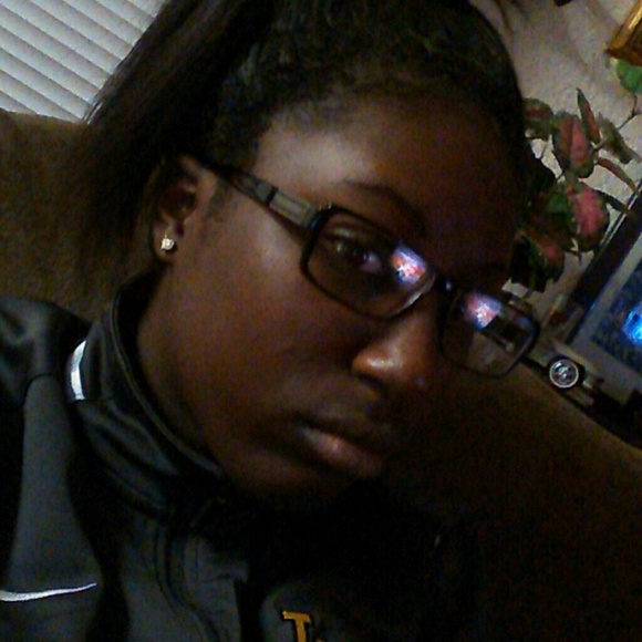 Profile Picture of Chrishana Harvell (@chrishana_22) on Poshmark