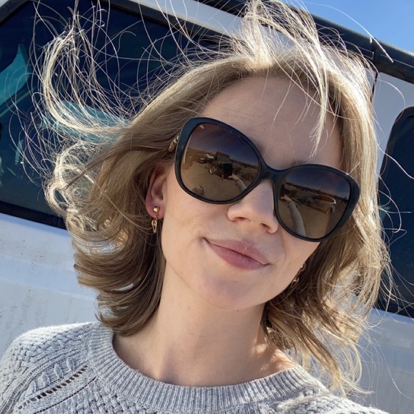 Profile Picture of Mikaela Postlethwait (@mikaelapost) on Poshmark