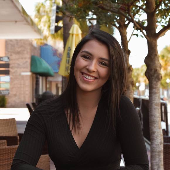 Profile Picture of Cindyk Lvlife (@cindykalo) on Poshmark