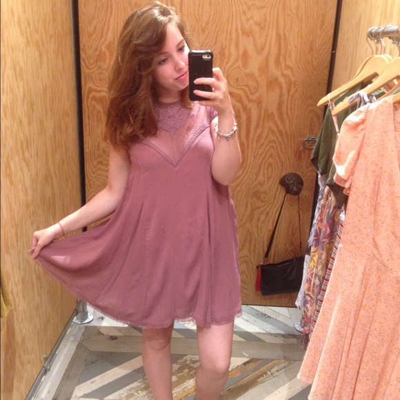 Profile Picture of Daniella Dunajski (@daniellacouture) on Poshmark