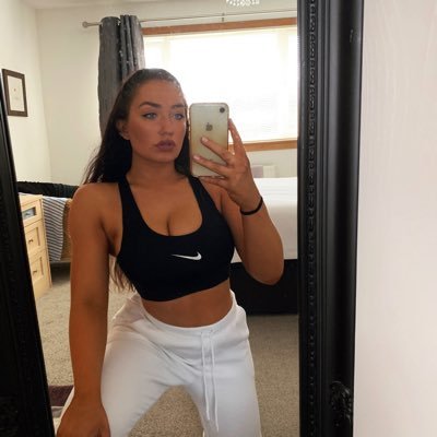 Profile Picture of Amy (@__barron) on Twitter