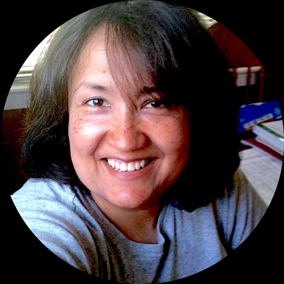 Profile Picture of Monique Singhroy (@dealgraze) on Poshmark