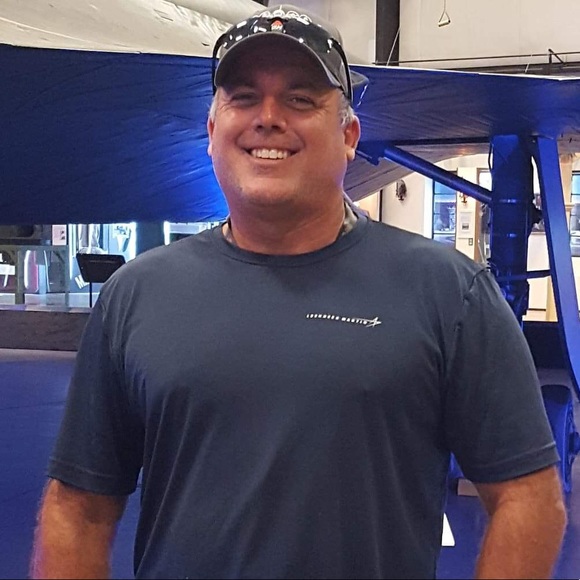 Profile Picture of Vince Ciardelli (@vinceciardelli) on Poshmark