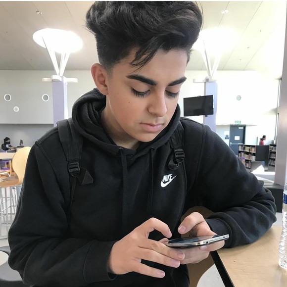 Ronald Serrano - Poshmark Profile Picture of Ronald Serrano (@serranochilly) on Poshmark