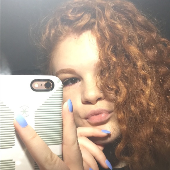 Profile Picture of Meghan Decoteau (@meghandecoteau) on Poshmark