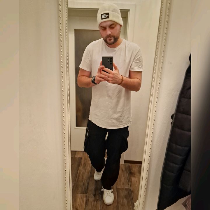 Profile Picture of Kevin Stengel (@ixilotusixi) on Tiktok