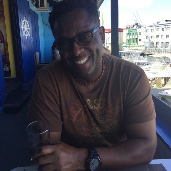 Profile Picture of Stephen Cozier (@sdcozier) on Poshmark