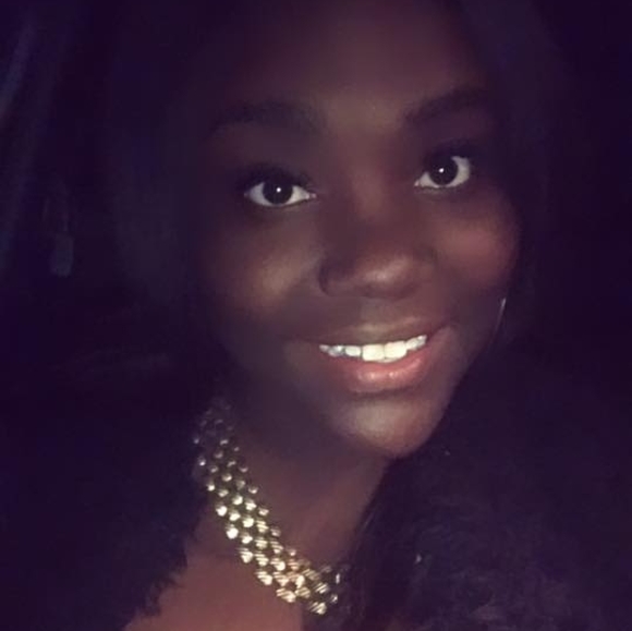 Profile Picture of Nish Nish (@nishabonga123) on Poshmark