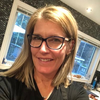 Profile Picture of Stephanie Kirkland (@Staak67) on Twitter