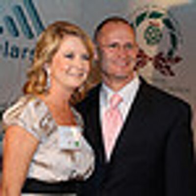 Profile Picture of Ava & Charles Warren (@Ava_CharlesWar) on Twitter