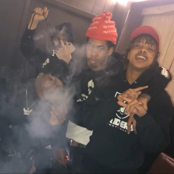 Profile Picture of Cant use my shit Unless you a bd (@gloyard564) on Poshmark