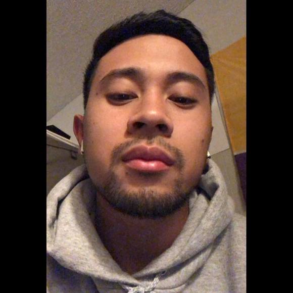 Profile Picture of Matthew Ko (@phlowlikewater) on Poshmark