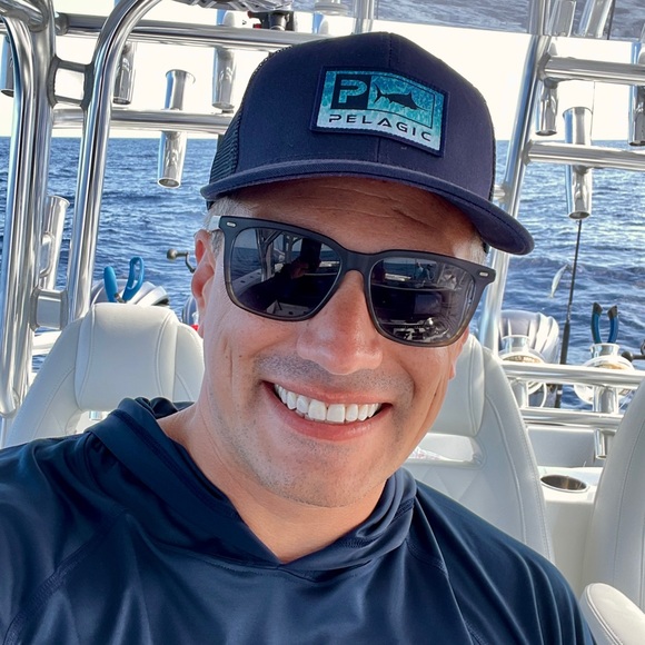 Profile Picture of Adam Richard (@adamrichard477) on Poshmark