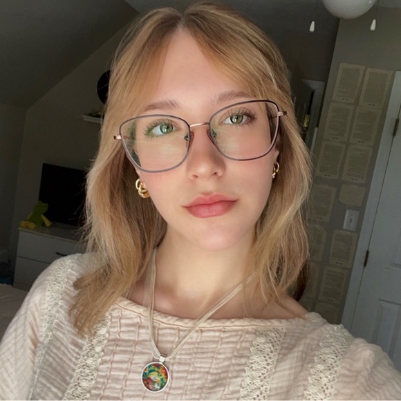 Profile Picture of Campbell Brown (@campbellb8207) on Poshmark