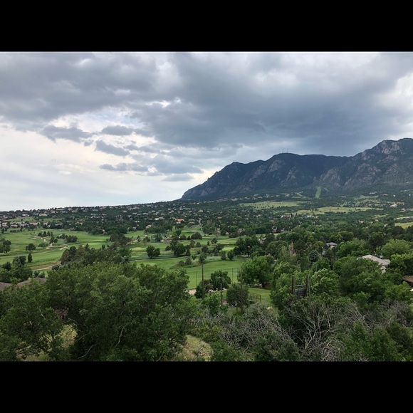 Profile Picture of Charles Lowe (@chlowe13949) on Poshmark